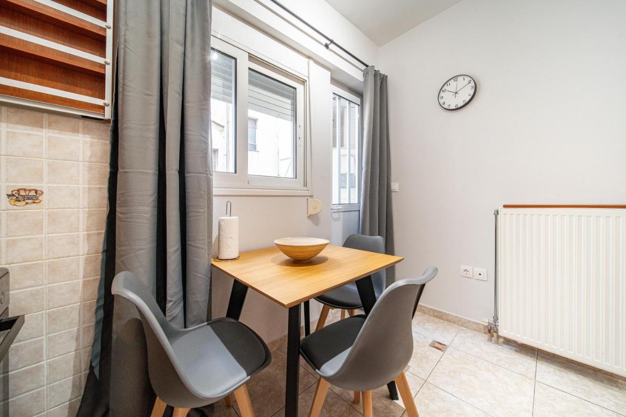 Per56 By Smart Cozy Suites - Right Next To The Metro - Parking - Available 24Hr Atény Exteriér fotografie