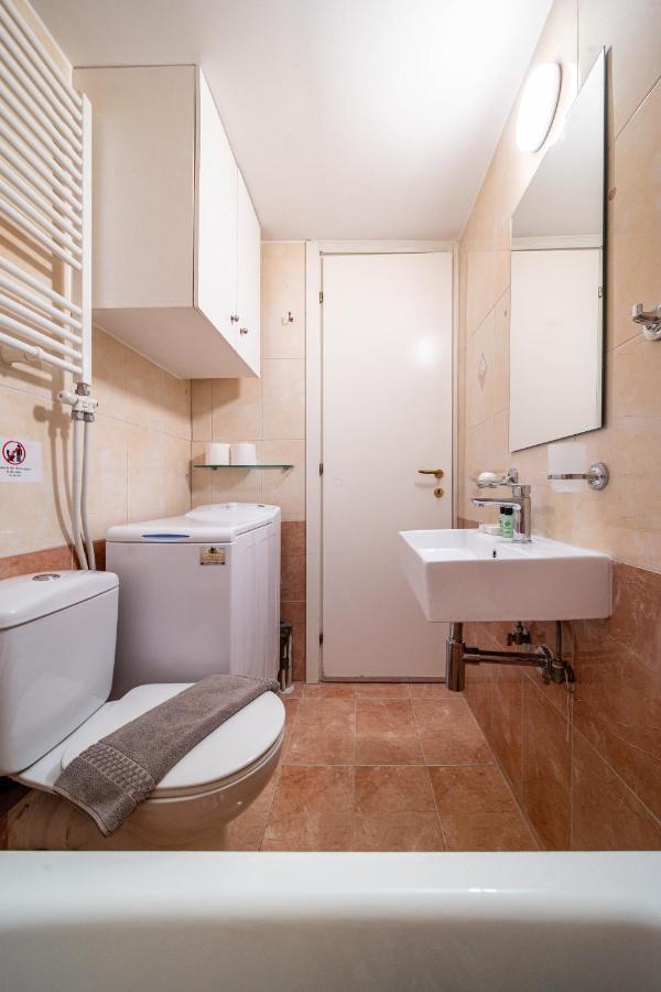 Per56 By Smart Cozy Suites - Right Next To The Metro - Parking - Available 24Hr Atény Exteriér fotografie